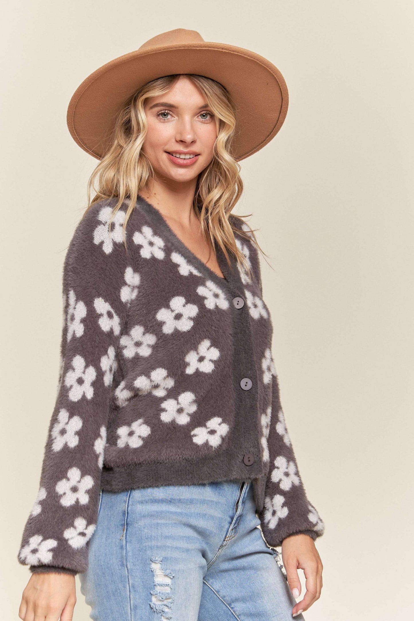 MAE FUZZY SWEATER CARDIGAN